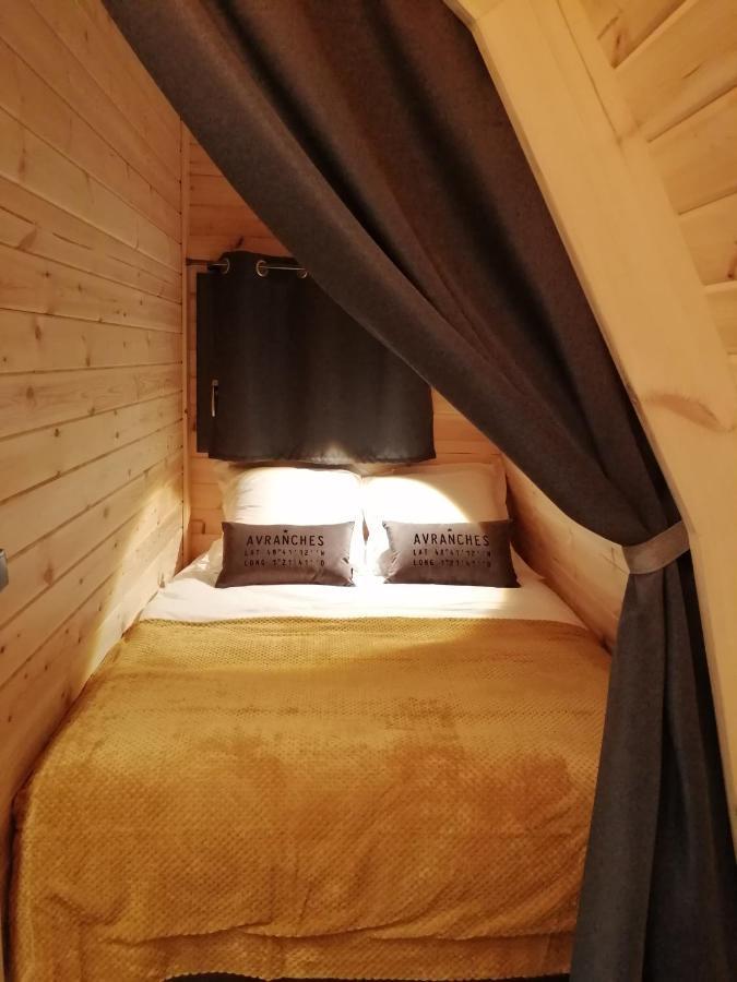 Le Domaine De Pivette Chambre Climatisee Et Insolite Avec Terrasse Privative Avranches Exterior photo