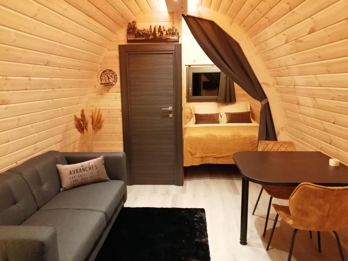 Le Domaine De Pivette Chambre Climatisee Et Insolite Avec Terrasse Privative Avranches Exterior photo