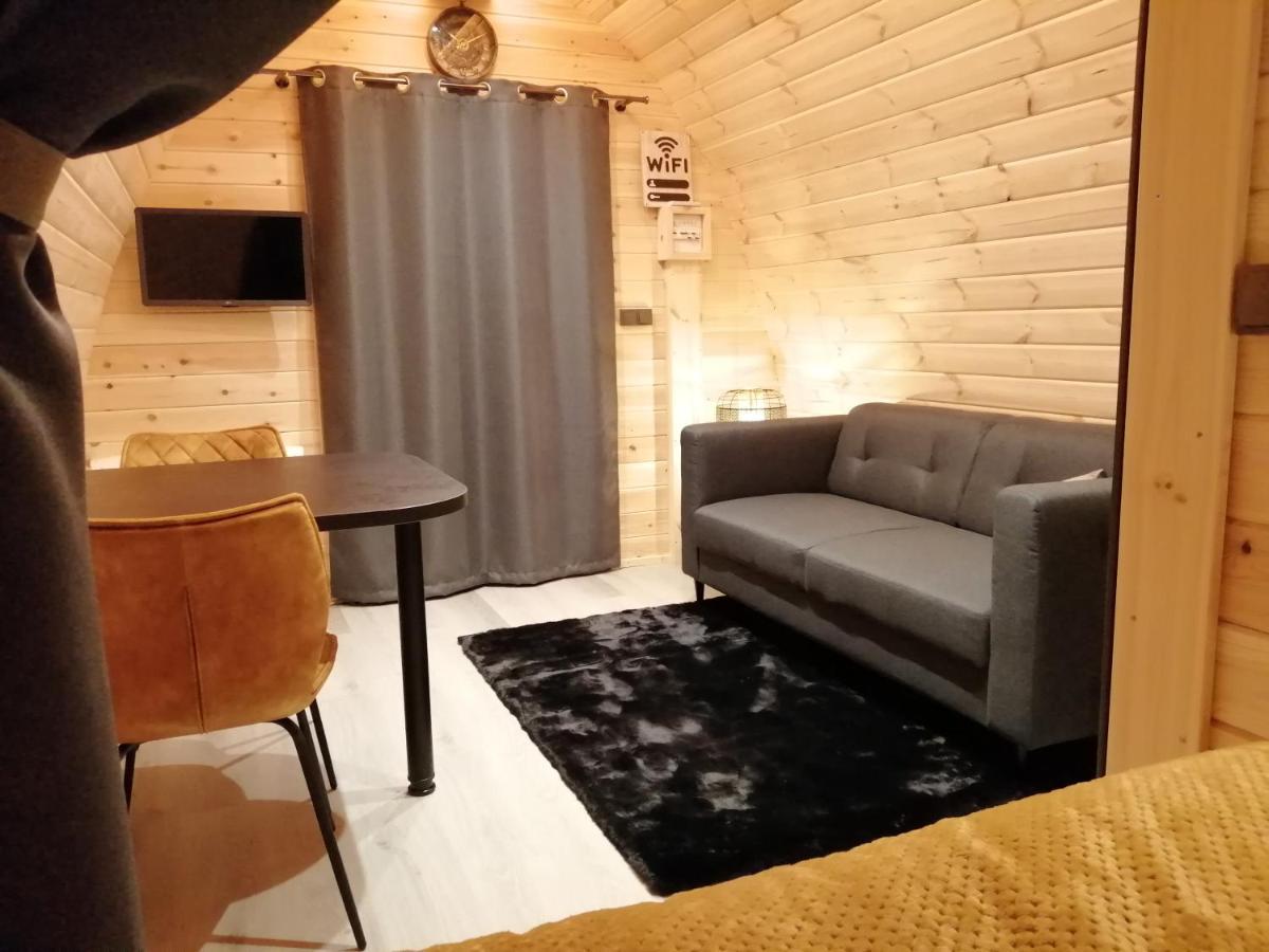Le Domaine De Pivette Chambre Climatisee Et Insolite Avec Terrasse Privative Avranches Exterior photo